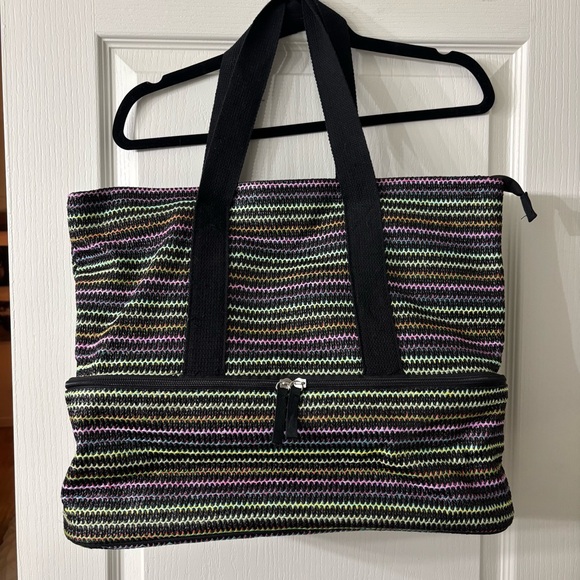 Beach Tote Bag w/Zip Bottom Cooler Multicolor/Black - Picture 3 of 5
